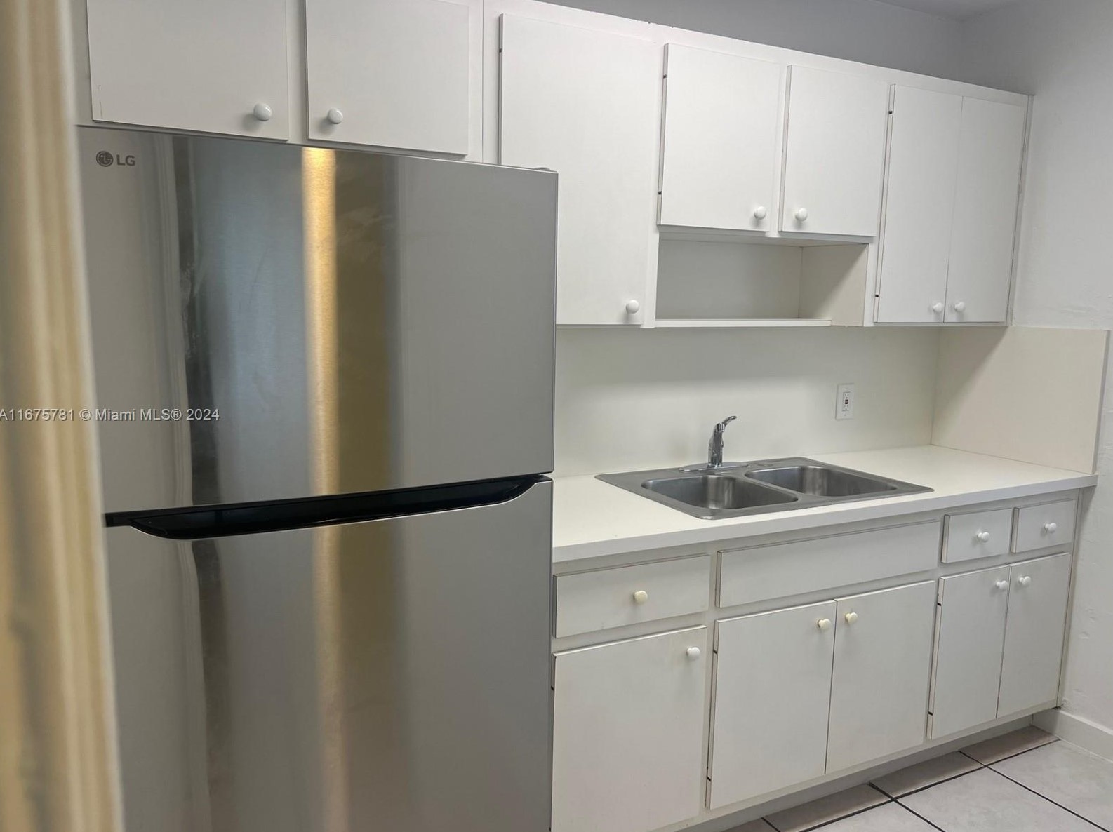 2450 152nd St, Miami, FL 33054-2722