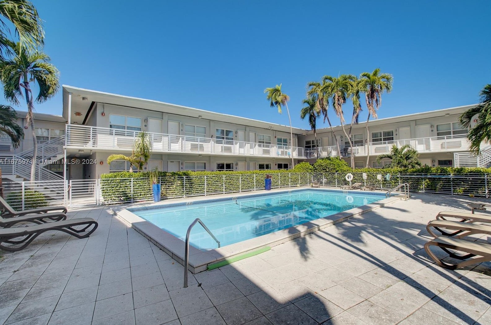 8000 Ne Bayshore Ct #105, Miami, FL 33138