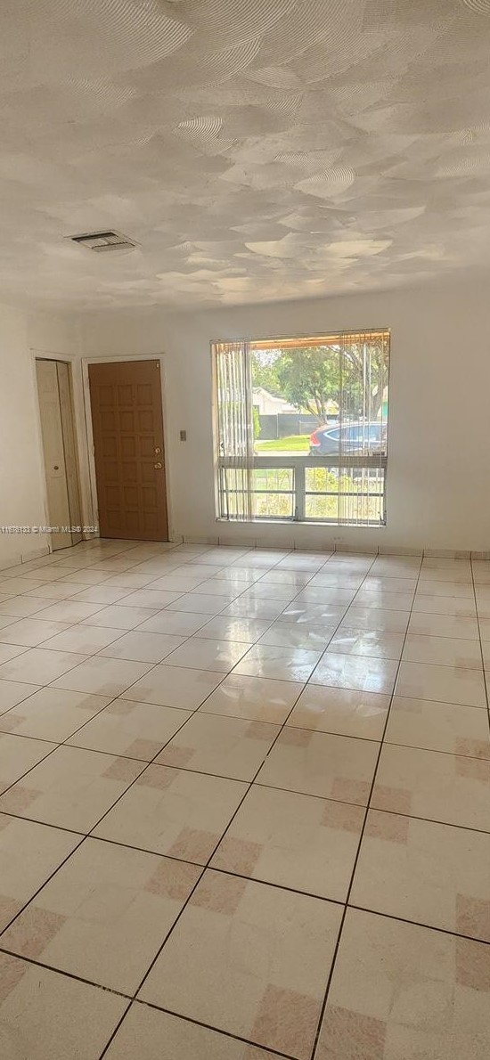 1055 57th St, Miami, FL 33127-1305