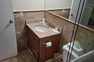 19201 Collins Ave, Sunny Isles Beach, FL 33160 - Photo 18