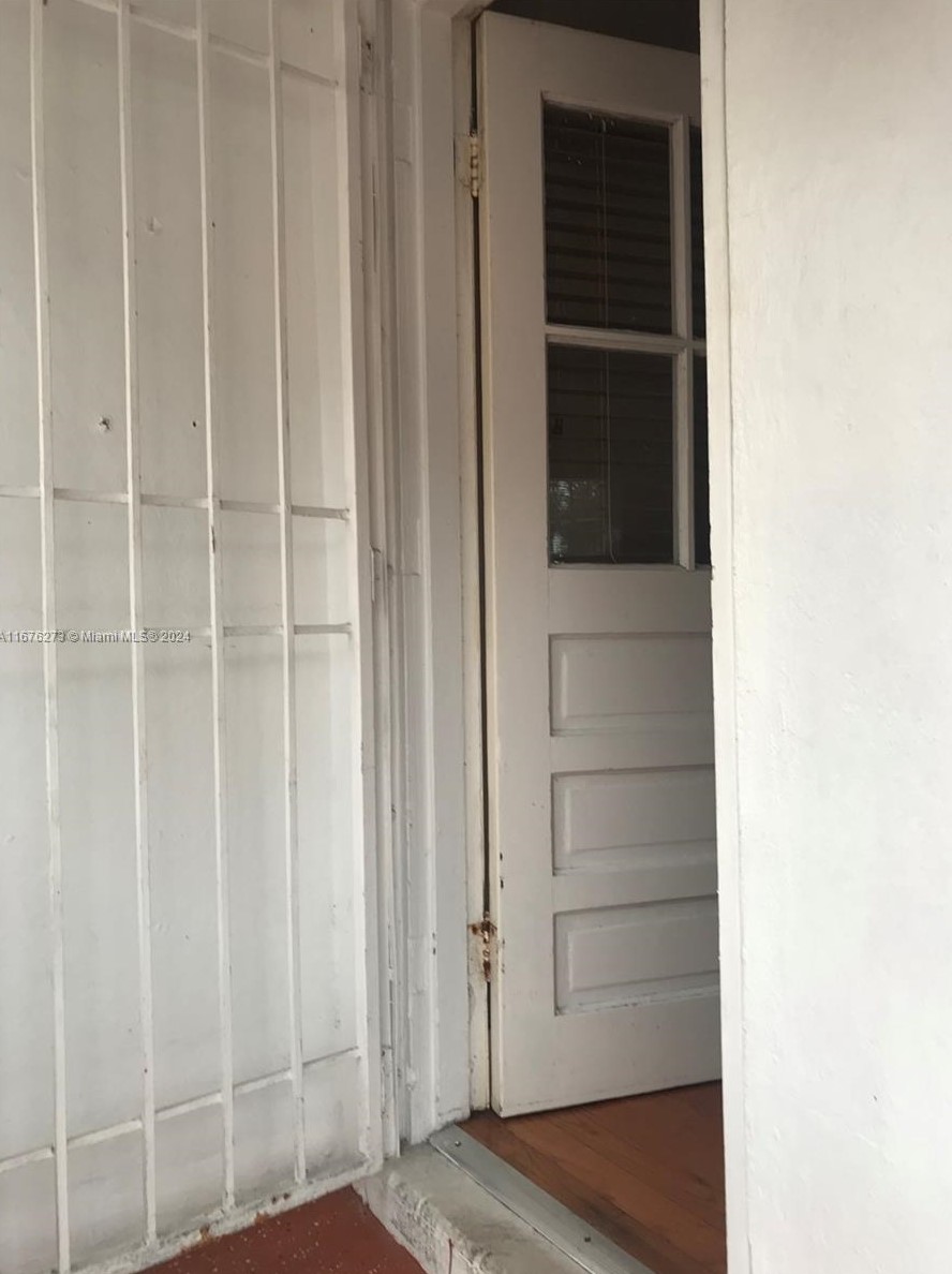 1795 16th St, Miami, FL 33125-2303