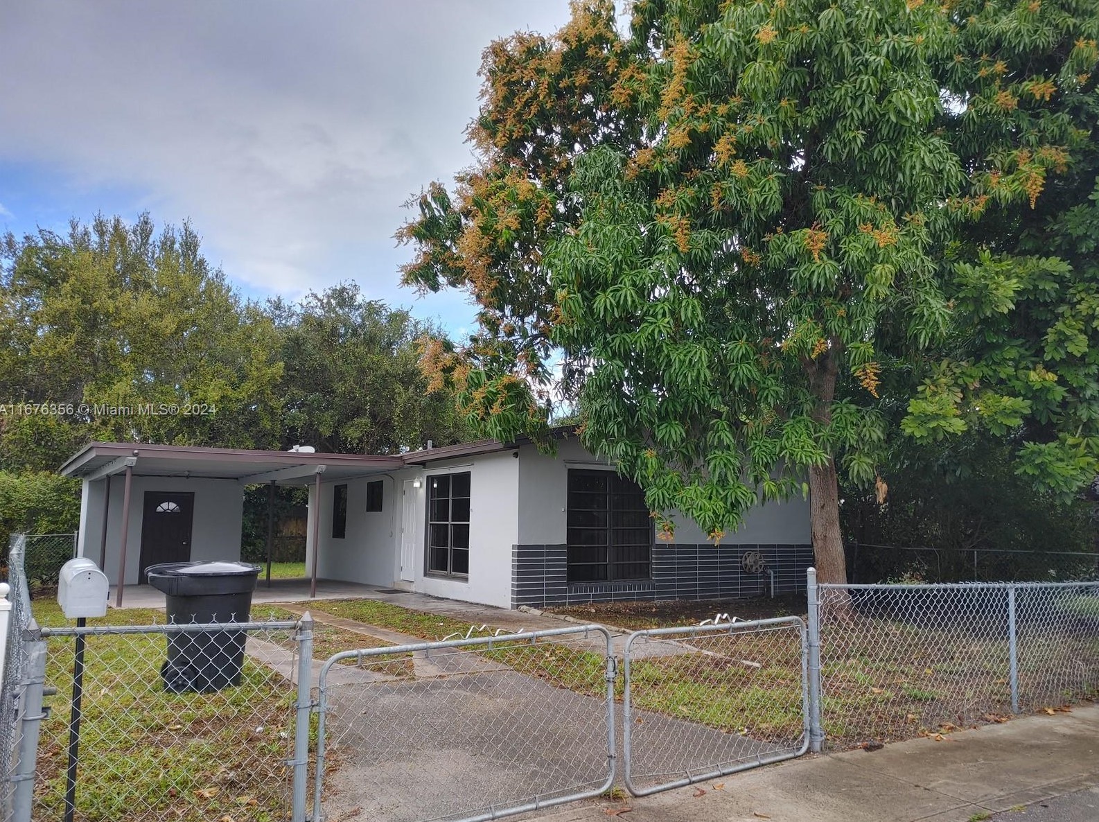 1501 Ne 151st Terrace, Miami, FL 33162