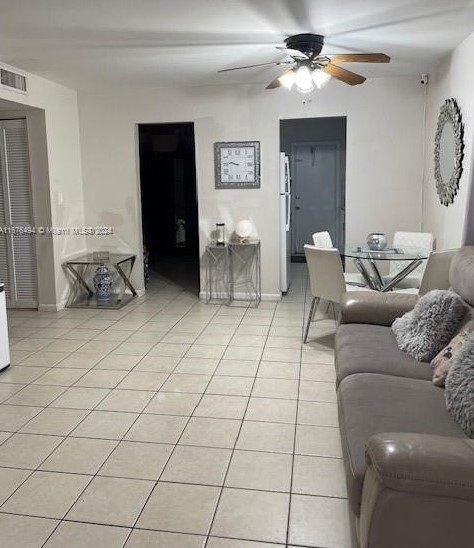 10001 23rd Ter, Miami, FL 33165-7458