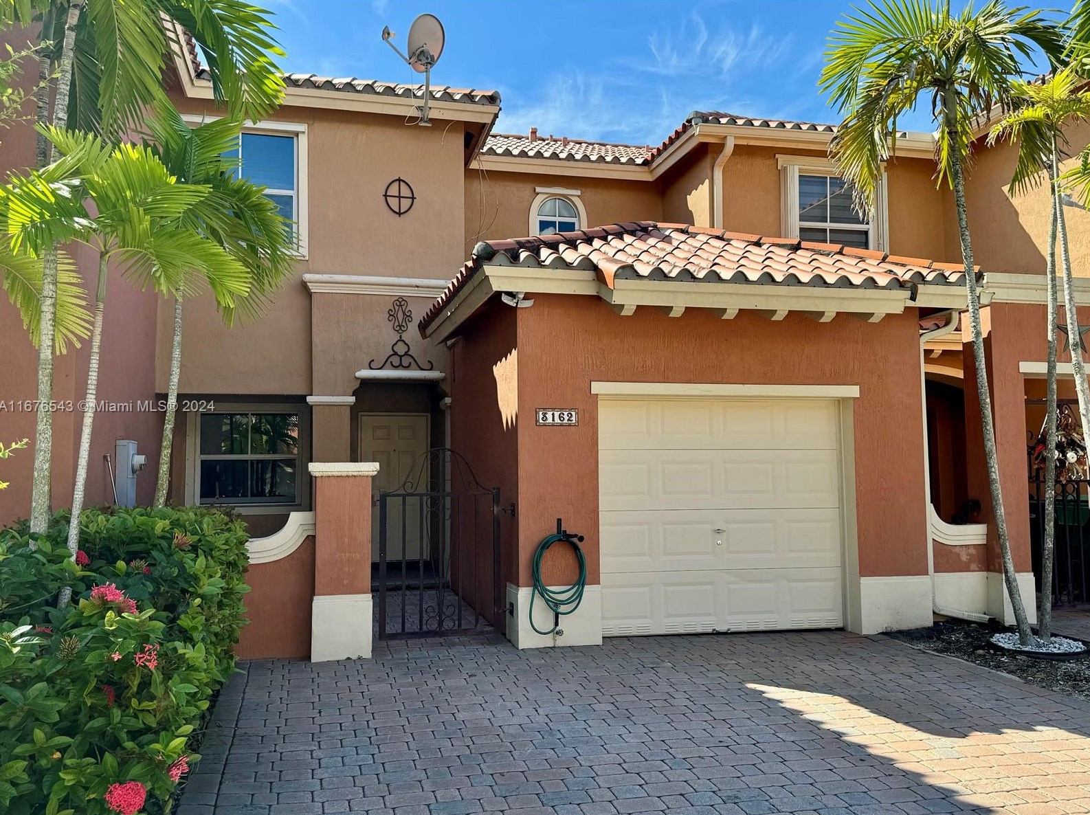 3162 153rd Ct, Miami, FL 33185-4877