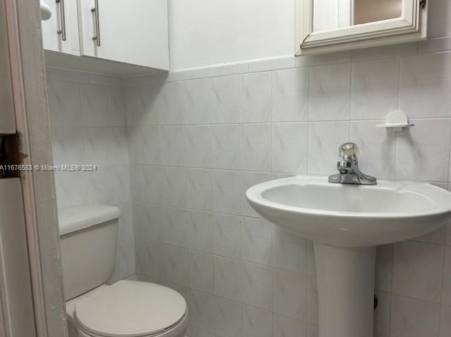 45 30th Ave, Miami FL 33135-1206 exterior