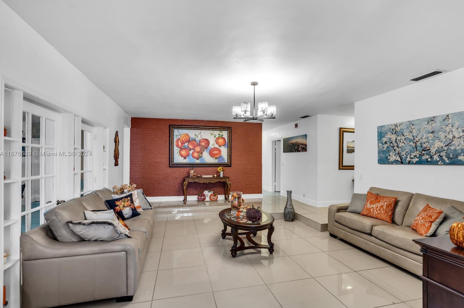3265 211 St, Miami FL  33180-1067 exterior
