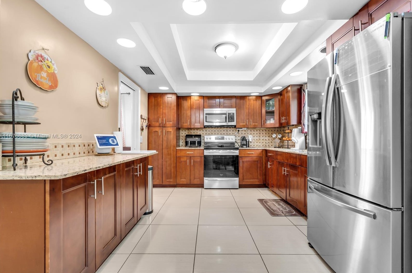 3265 211 St, Miami FL  33180-1067 exterior