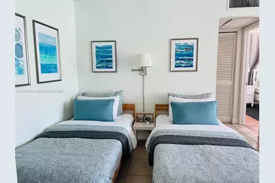1732 Meridian Ave #701, Miami Beach, FL 33139 - Photo 10