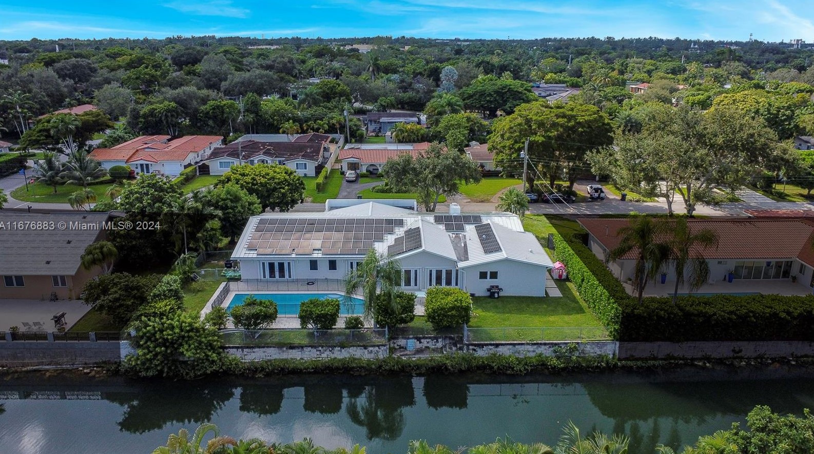 5305 64th Ct, Miami, FL 33155-6463