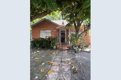 2604 SW 9th St, Miami, FL 33135 - Photo 1