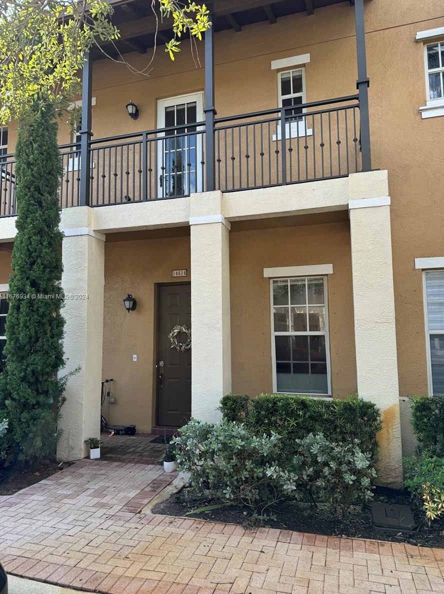 14614 Sw 6th St #6-11, Hollywood, FL 33027