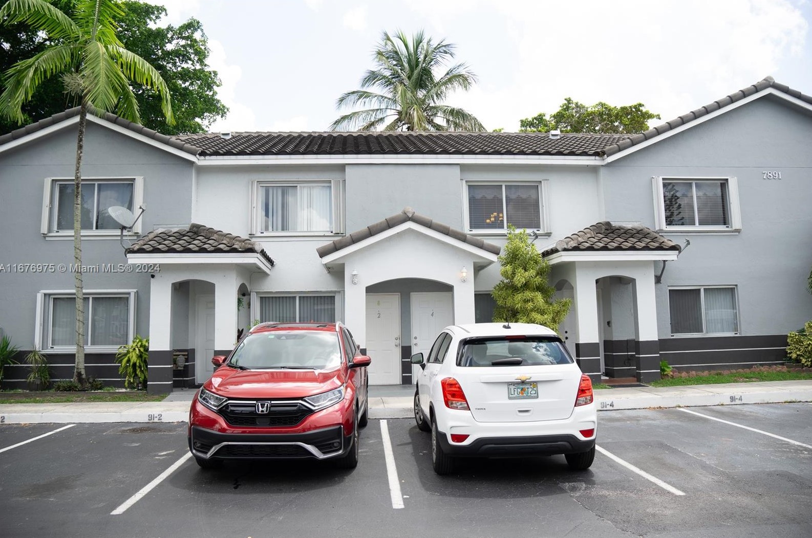 7891 152nd Ave, Miami, FL 33193-3210