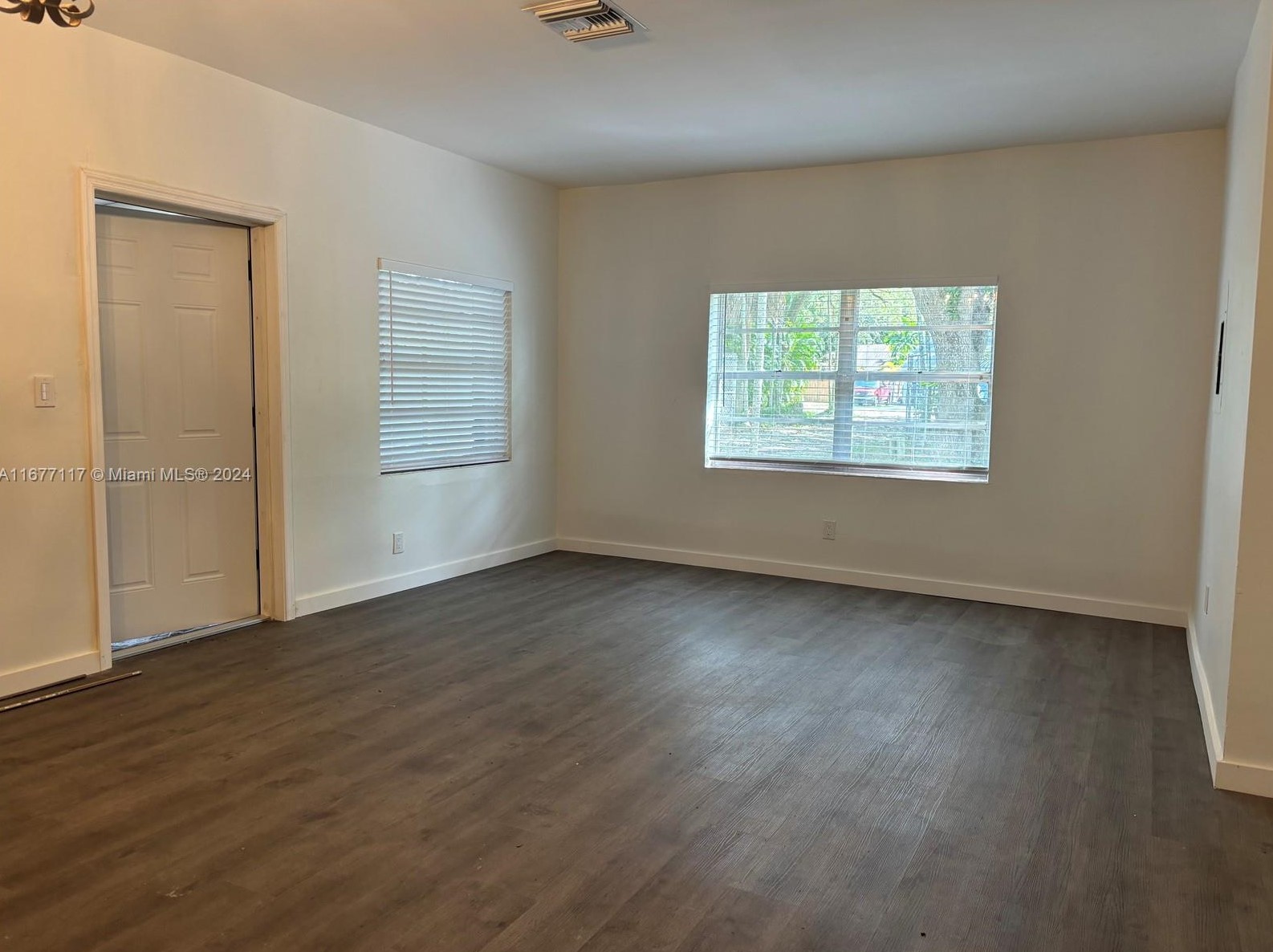 15250 8th Ave, Miami, FL 33162-5214