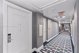 4401 Collins Ave, Miami Beach, FL 33140 - Photo 26