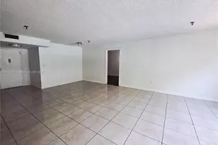 661 NE 195th St, Miami, FL 33179 - Photo 4