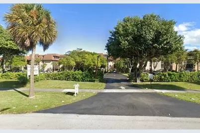 661 NE 195th St #215, Miami, FL 33179 - Photo 12