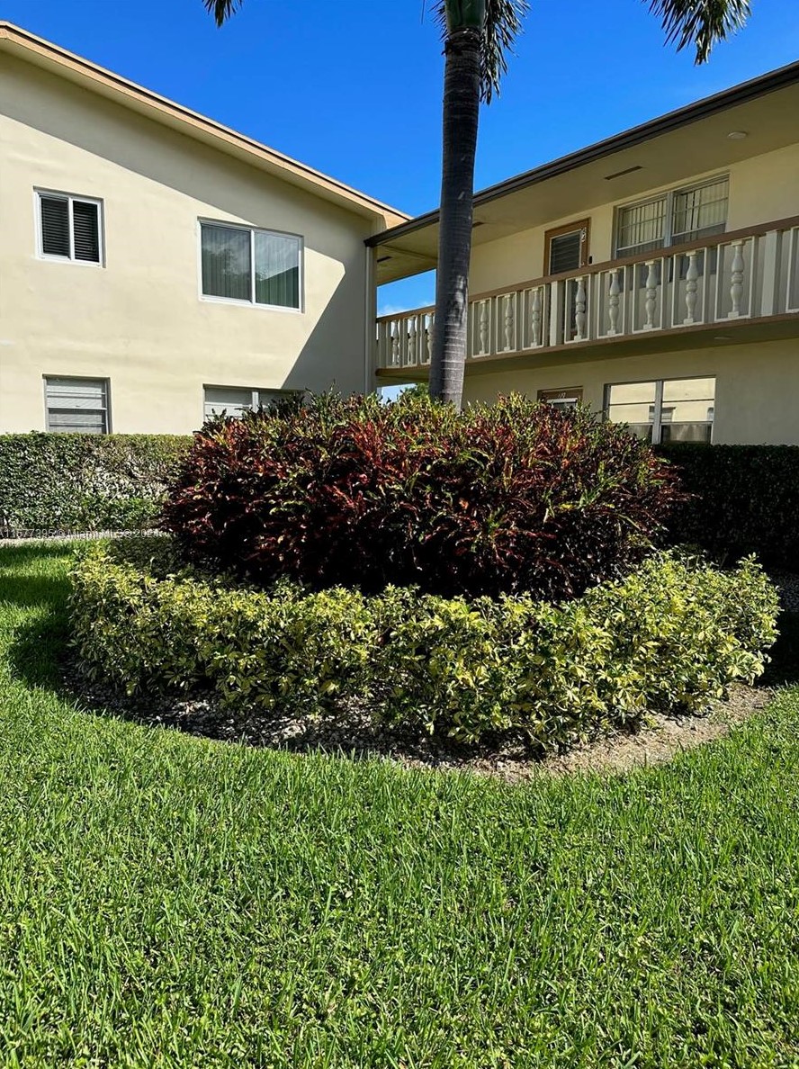 70 Dorchester D #70, West Palm Beach, FL 33417