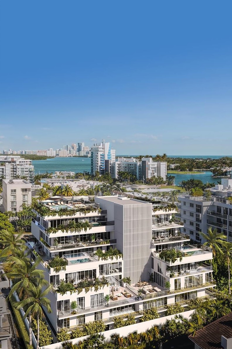 1130 100th St, Miami, FL 33138-2602