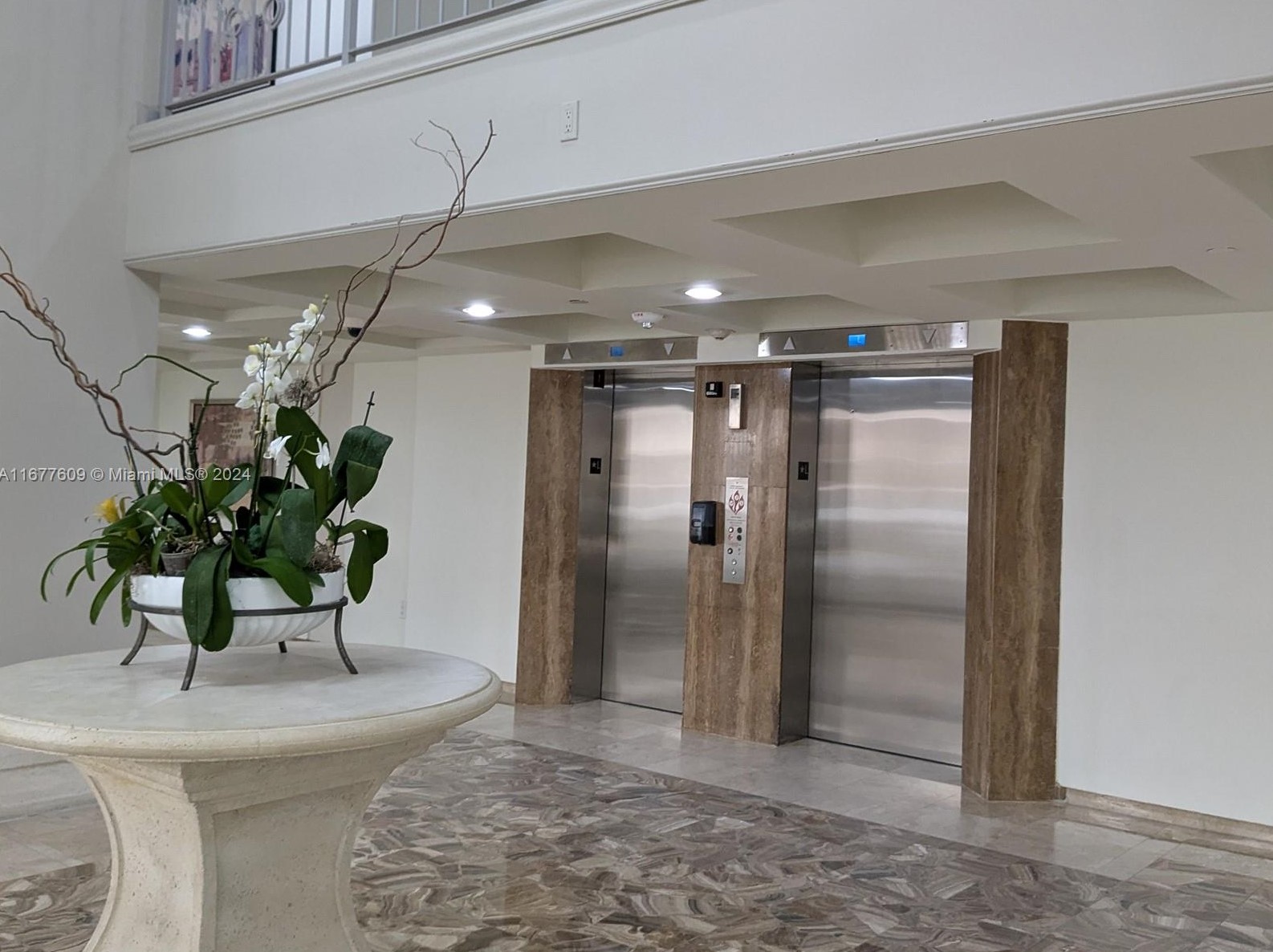 6061 Collins Ave #20e, Miami Beach, FL 33140