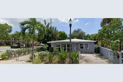 646 NW 10th Ter, Fort Lauderdale, FL 33311 - Photo 1