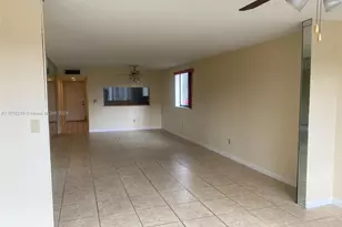 10324 E Clairmont Cir, Tamarac, FL 33321 - Photo 4