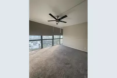 1000 Parkview Dr #920, Hallandale Beach, FL 33009 - Photo 24