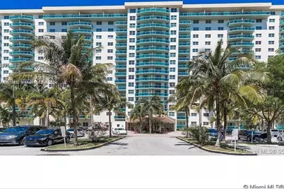 19390 Collins Ave #PH-09, Sunny Isles Beach, FL 33160 - Photo 1