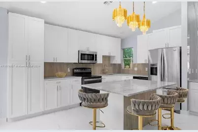 2002 Lake Breeze Ct, Wellington, FL 33414 - Photo 10