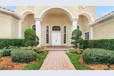 12854 Stonebrook Dr, Davie, FL 33330 - Photo 2