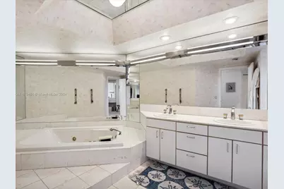 2800 Island Blvd #702, Aventura, FL 33160 - Photo 20