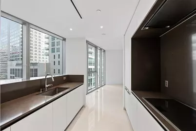 300 Biscayne Blvd Way #1205, Miami, FL 33131 - Photo 10
