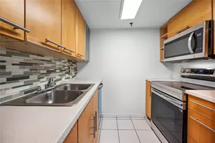 1010 NW 11th St, Miami, FL 33136 - Photo 26