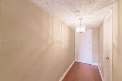 1900 W 54th St #213, Hialeah, FL 33012 - Photo 6