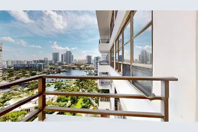600 Three Islands Blvd #1716, Hallandale Beach, FL 33009 - Photo 4