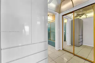 330 SE 2nd St, Hallandale Beach, FL 33009 - Photo 18