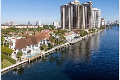 19555 NE 37th Ave, Aventura, FL 33180 - Photo 54