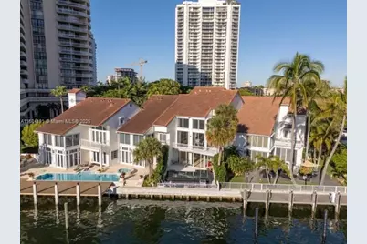 19555 NE 37th Ave, Aventura, FL 33180 - Photo 2