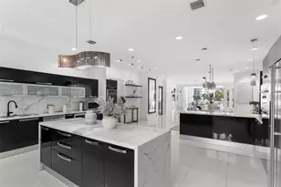 19555 NE 37th Ave, Aventura, FL 33180 - Photo 22