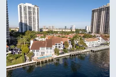 19555 NE 37th Ave, Aventura, FL 33180 - Photo 24