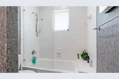 34 Pelican Dr, Fort Lauderdale, FL 33301 - Photo 46