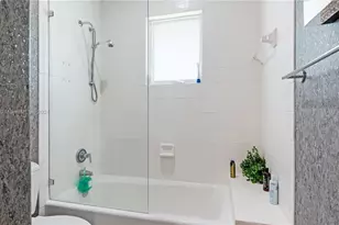 34 Pelican Dr, Fort Lauderdale, FL 33301 - Photo 46