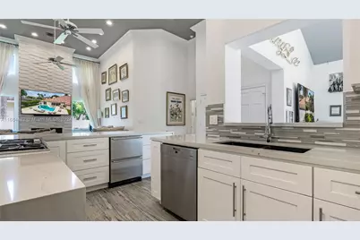 34 Pelican Dr, Fort Lauderdale, FL 33301 - Photo 30