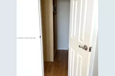 1000 West Ave #909, Miami Beach, FL 33139 - Photo 10