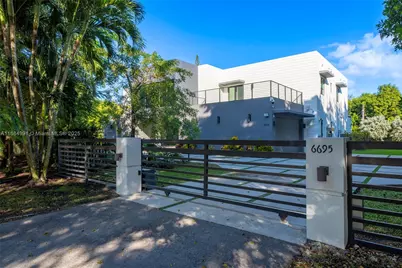 6695 SW 112th St, Pinecrest, FL 33156 - Photo 2