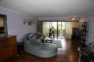 800 NE 195th St, Miami, FL 33179 - Photo 6