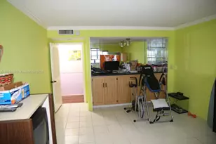 800 NE 195th St, Miami, FL 33179 - Photo 16