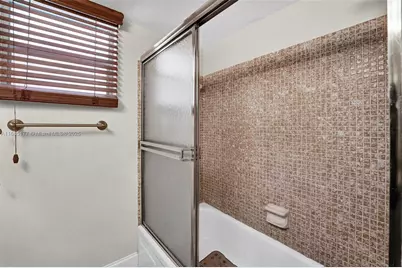 410 SE 2nd St #220, Hallandale Beach, FL 33009 - Photo 18