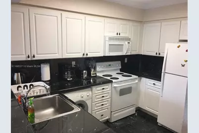 2501 S Ocean Dr #L11 (Available NOW), Hollywood, FL 33019 - Photo 18