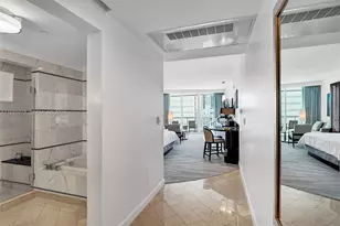 4391 Collins Ave, Miami Beach, FL 33140 - Photo 10