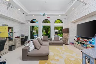 250 Buttonwood Dr, Key Biscayne, FL 33149 - Photo 12